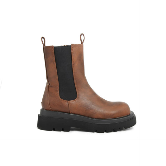 Fashion Attitude women's fashion ankle boots in brown leather with chunky sole and elastic side panels.
